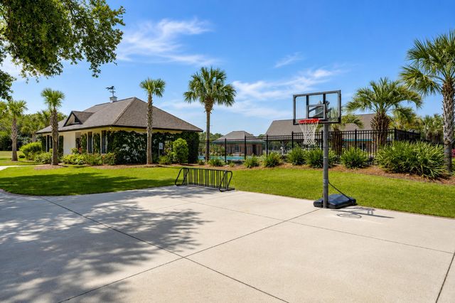 5353 Birdie Lane, Hollywood, SC 29449
