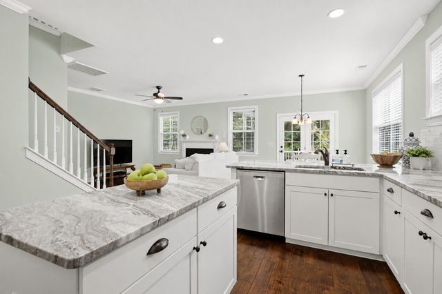 5353 Birdie Lane, Hollywood, SC 29449