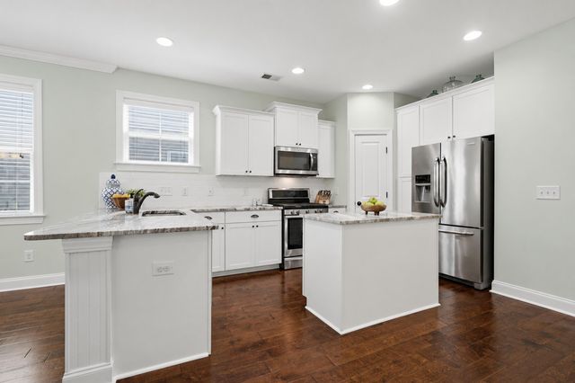 5353 Birdie Lane, Hollywood, SC 29449
