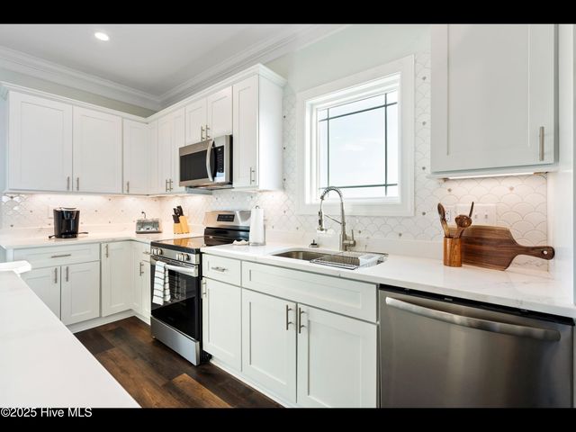 2083 New River Inlet Road A, Sneads Ferry, NC 28460