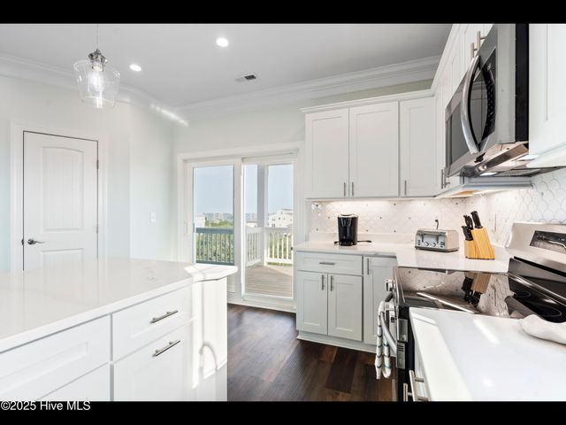 2083 New River Inlet Road A, Sneads Ferry, NC 28460