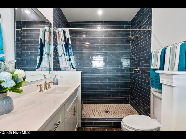 2083 New River Inlet Road A, Sneads Ferry, NC 28460