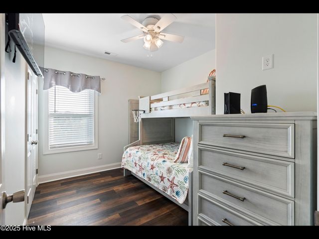 2083 New River Inlet Road A, Sneads Ferry, NC 28460