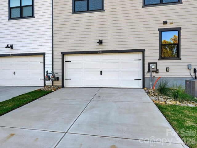 218 Halemarg Drive, Belmont, NC 28012