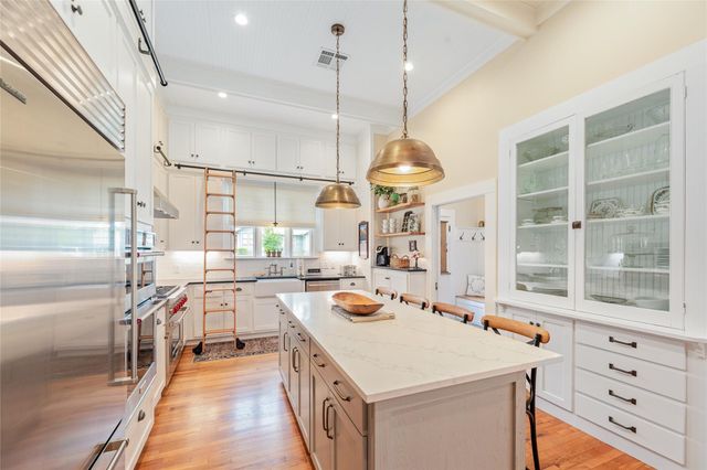 403 E 4th ST, Georgetown, TX 78626