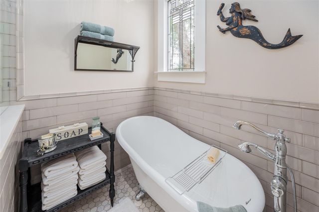 403 E 4th ST, Georgetown, TX 78626