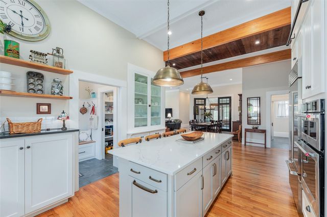 403 E 4th ST, Georgetown, TX 78626