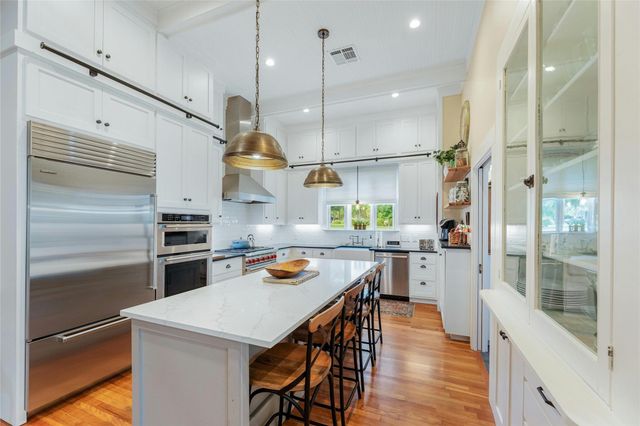 403 E 4th ST, Georgetown, TX 78626