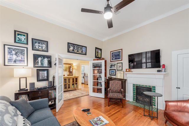 403 E 4th ST, Georgetown, TX 78626