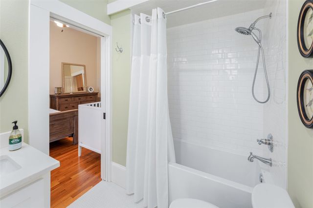403 E 4th ST, Georgetown, TX 78626
