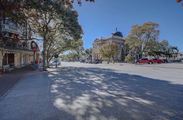 403 E 4th ST, Georgetown, TX 78626