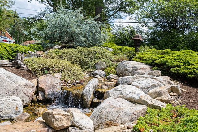 3125 Bethel Church Rd, Bethel Park, PA 15102