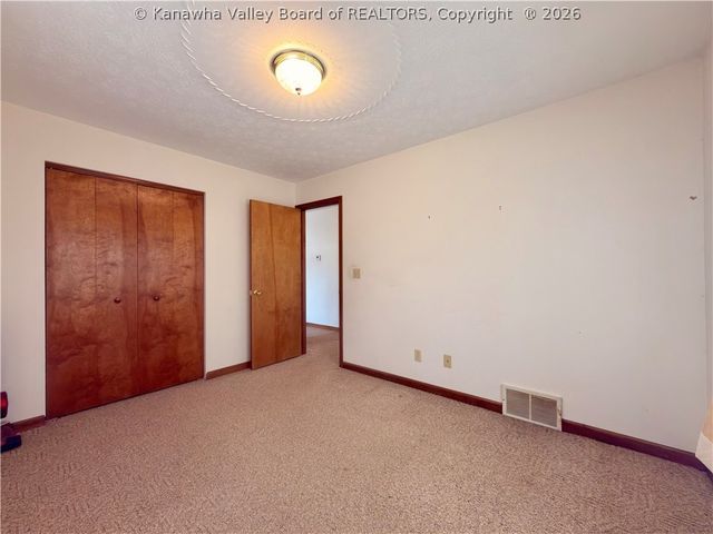 1701 Jackson Avenue, St Albans, WV 25177