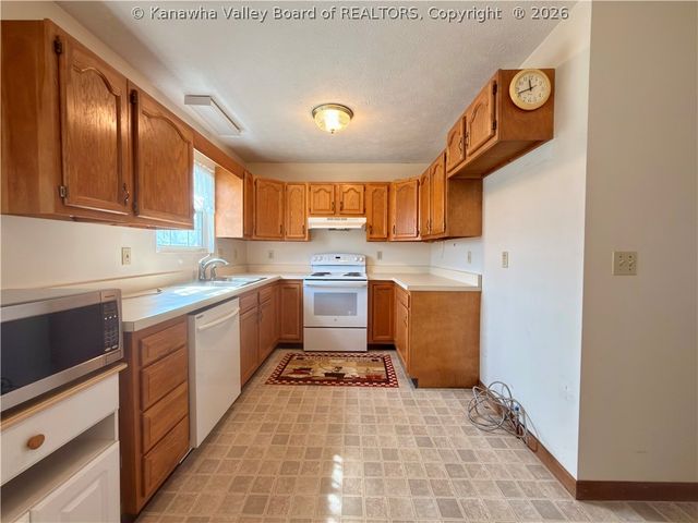 1701 Jackson Avenue, St Albans, WV 25177