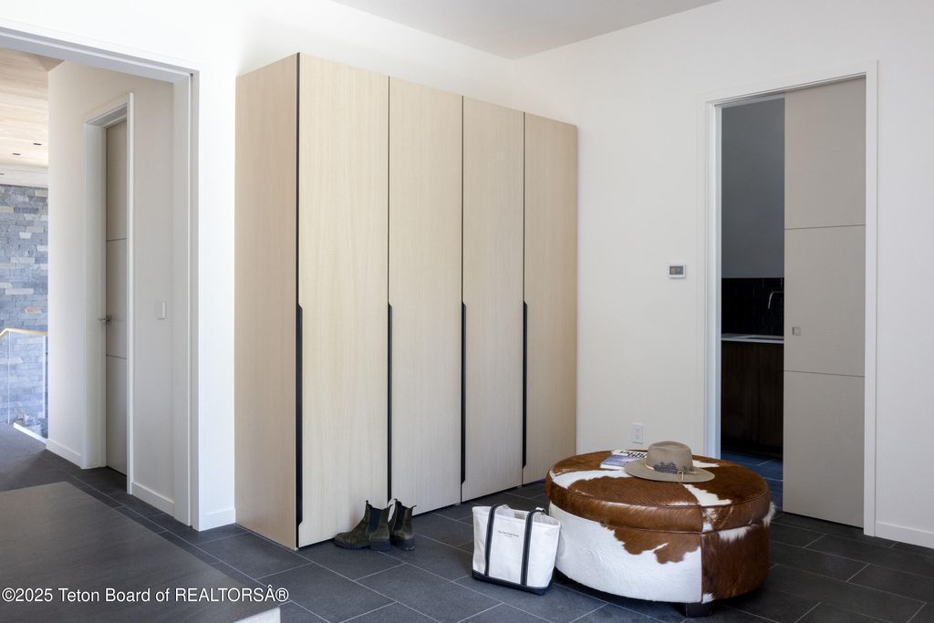 5135 W EAGLE Road, Wilson, WY 83014 photo 12