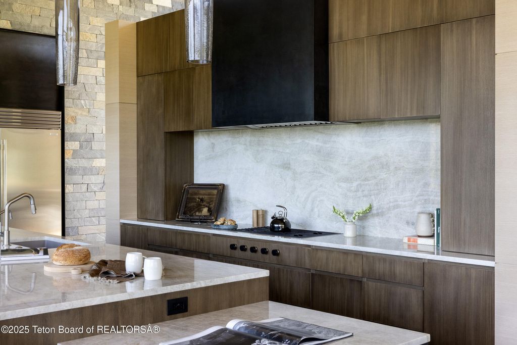 5135 W EAGLE Road, Wilson, WY 83014 photo 19