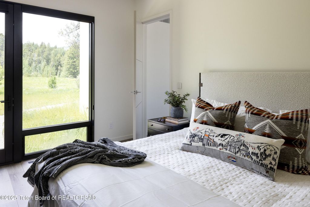 5135 W EAGLE Road, Wilson, WY 83014 photo 30