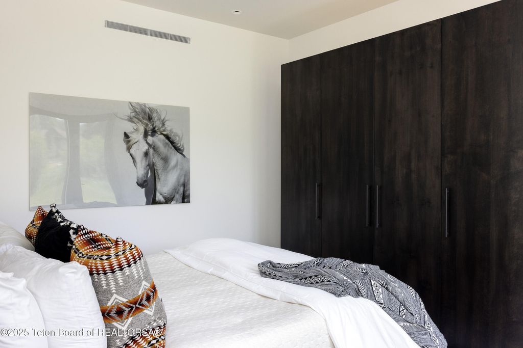 5135 W EAGLE Road, Wilson, WY 83014 photo 31