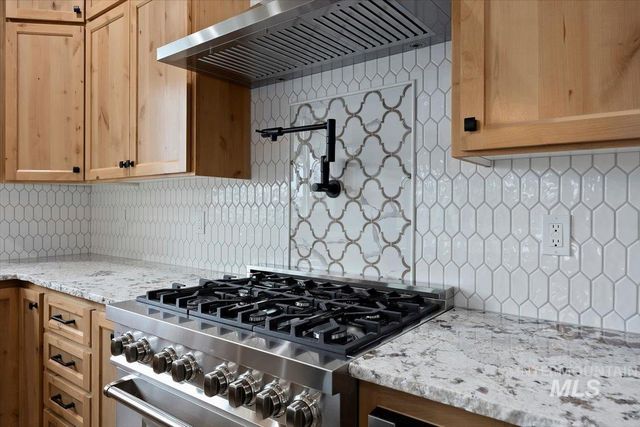 584 Canyon Falls, Twin Falls, ID 83301