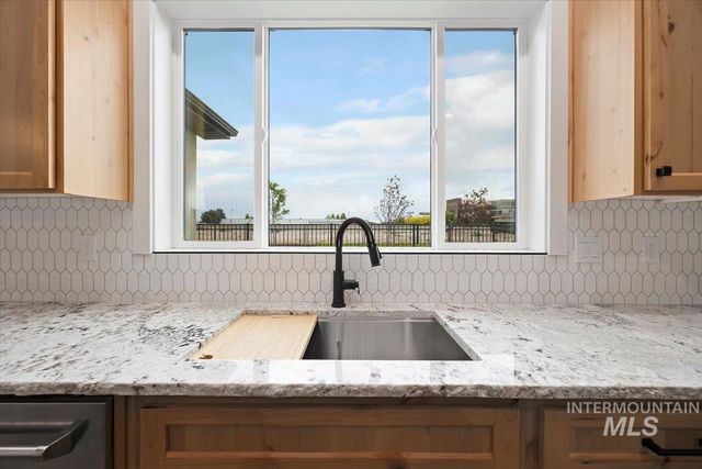 584 Canyon Falls, Twin Falls, ID 83301