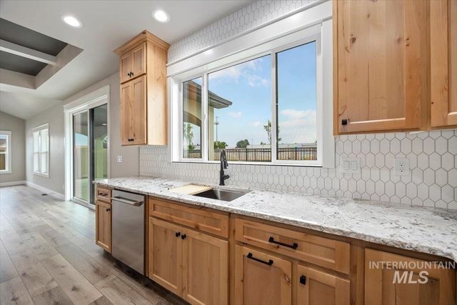 584 Canyon Falls, Twin Falls, ID 83301