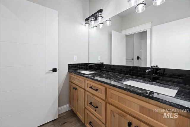 584 Canyon Falls, Twin Falls, ID 83301