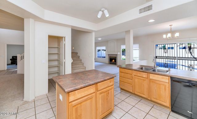 7212 W SURREY Avenue, Peoria, AZ 85381