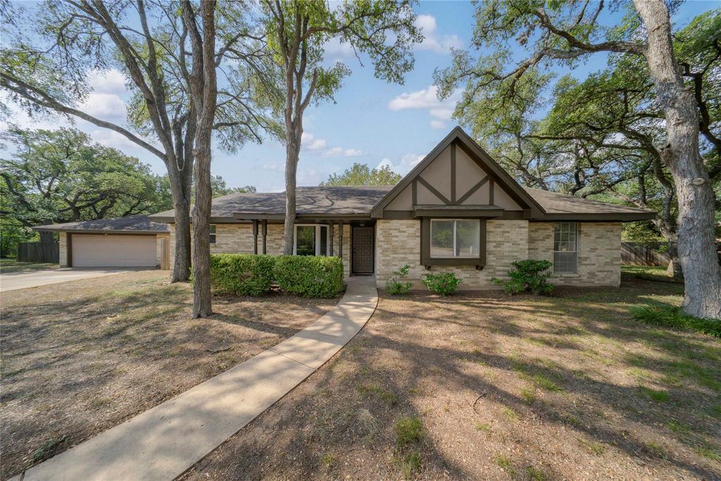 6812 Terra Oak CIR, Austin, TX 78749