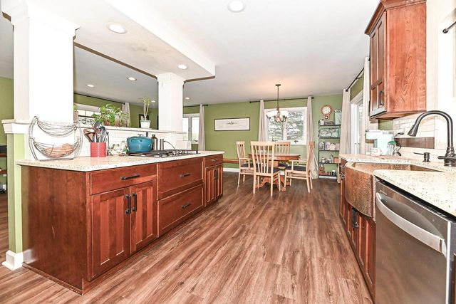 8138 205th AVENUE, Bristol, WI 53104
