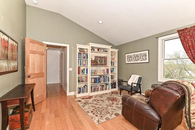 8138 205th AVENUE, Bristol, WI 53104