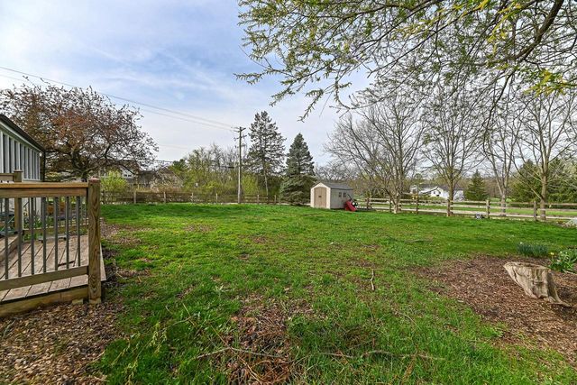8138 205th AVENUE, Bristol, WI 53104