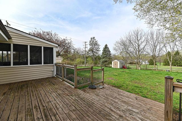 8138 205th AVENUE, Bristol, WI 53104