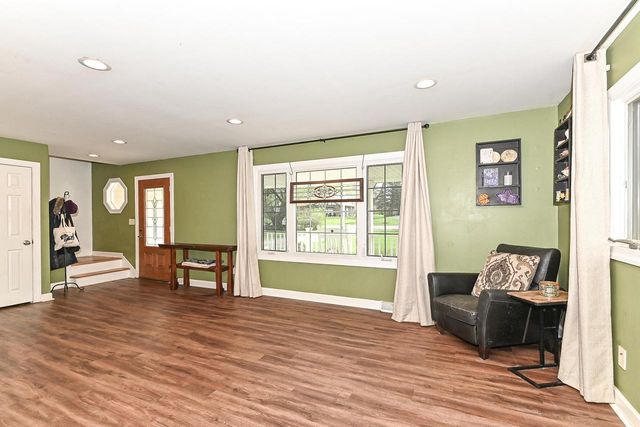 8138 205th AVENUE, Bristol, WI 53104
