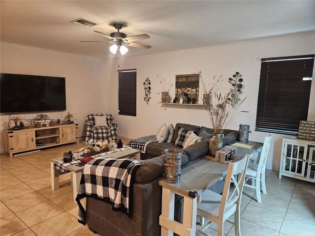 4117 NE 21st St, Homestead, FL 33033