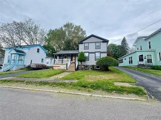 7 High Street, Lyons, NY 14489