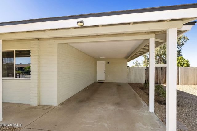 9523 E DALLAS Street, Mesa, AZ 85207