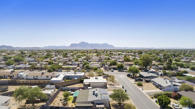 9523 E DALLAS Street, Mesa, AZ 85207