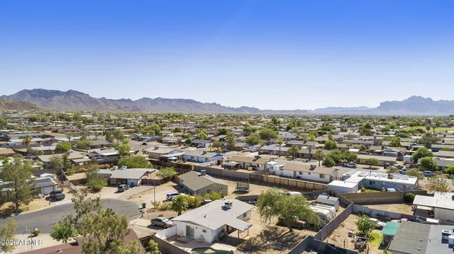 9523 E DALLAS Street, Mesa, AZ 85207