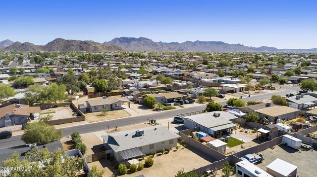 9523 E DALLAS Street, Mesa, AZ 85207