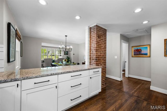 754 Greeley Avenue, Webster Groves, MO 63119