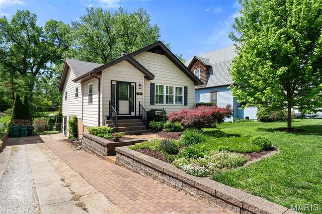 754 Greeley Avenue, Webster Groves, MO 63119