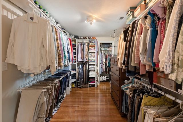 24 Edgemere Rd, Lynnfield, MA 01940