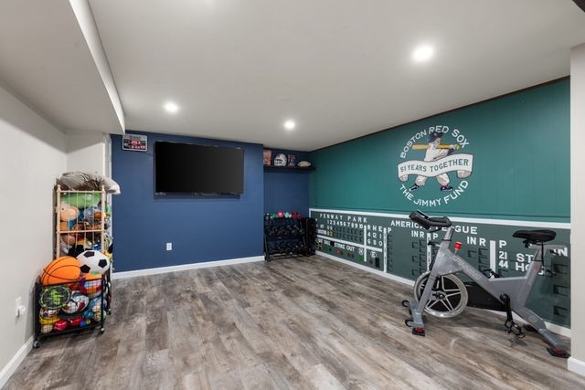 24 Edgemere Rd, Lynnfield, MA 01940
