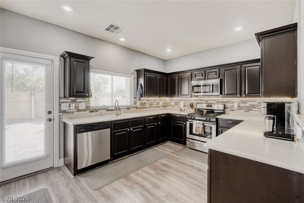 9434 Marshall Creek Street, Las Vegas, NV 89178 — photo 3