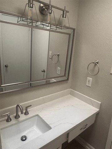 18800 Egret Bay Boulevard 1602, Webster, TX 77058