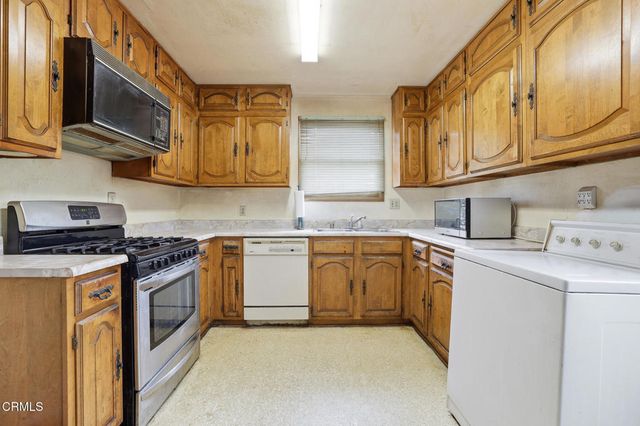 456 E Poplar Street, Oxnard, CA 93033