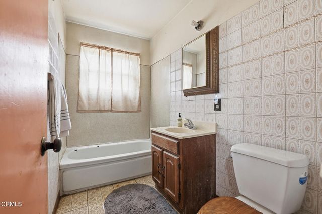 456 E Poplar Street, Oxnard, CA 93033