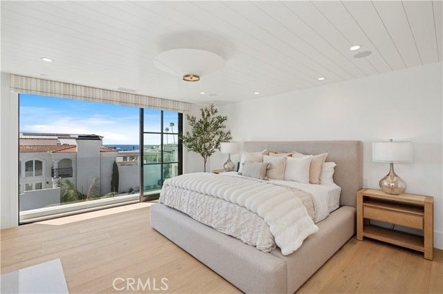 2820 Bayview Drive, Corona Del Mar (newport Beach), CA 92625