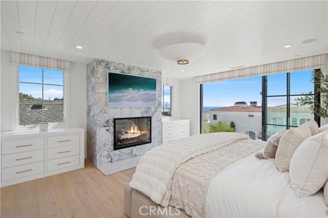 2820 Bayview Drive, Corona Del Mar (newport Beach), CA 92625