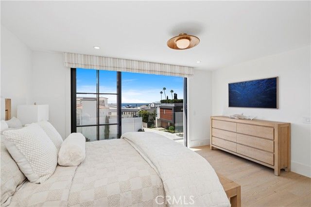 2820 Bayview Drive, Corona Del Mar (newport Beach), CA 92625